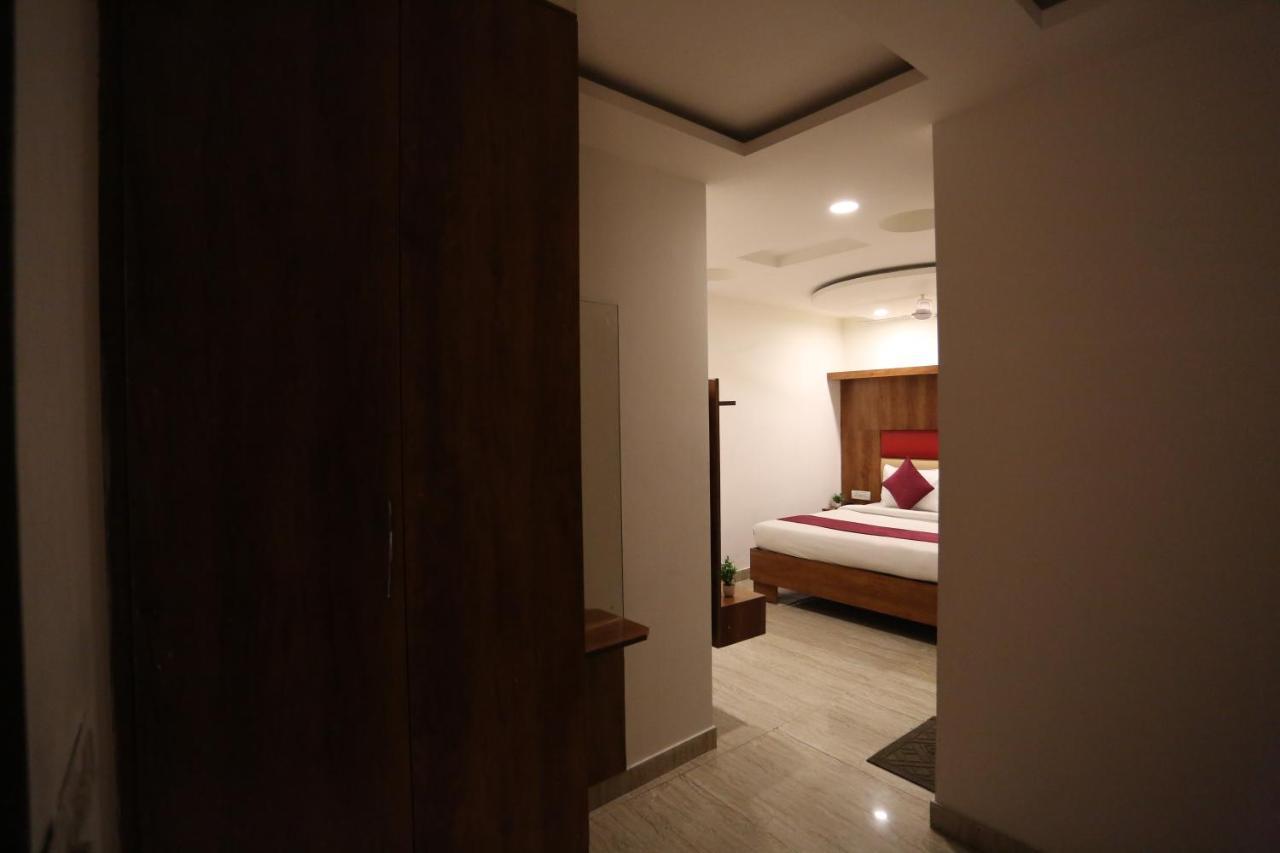 Hotel Sm Suits Near Delhi Airport-Unit By Grand Urban Luxury New Delhi Buitenkant foto