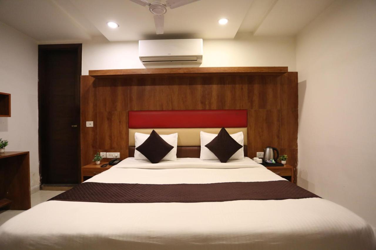 Hotel Sm Suits Near Delhi Airport-Unit By Grand Urban Luxury New Delhi Buitenkant foto