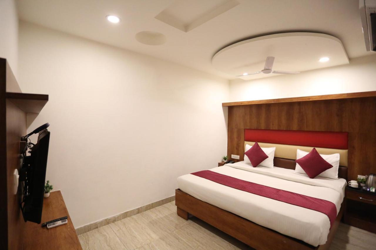 Hotel Sm Suits Near Delhi Airport-Unit By Grand Urban Luxury New Delhi Buitenkant foto