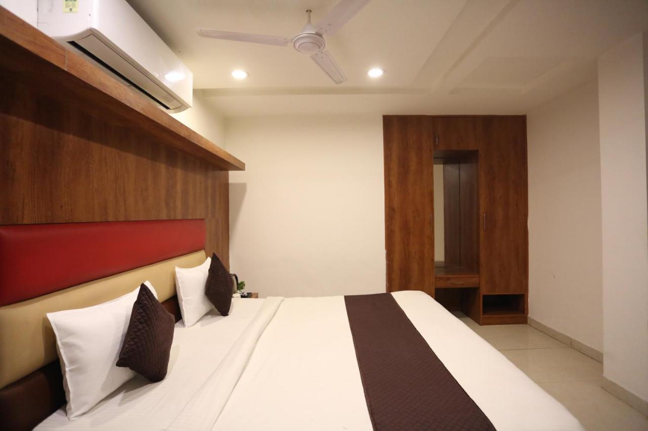 Hotel Sm Suits Near Delhi Airport-Unit By Grand Urban Luxury New Delhi Buitenkant foto