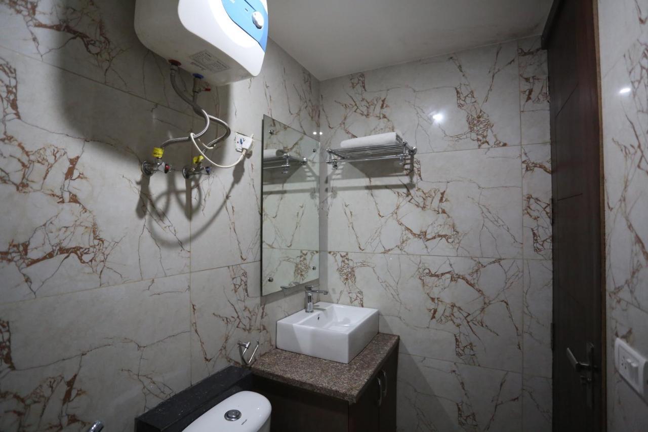 Hotel Sm Suits Near Delhi Airport-Unit By Grand Urban Luxury New Delhi Buitenkant foto