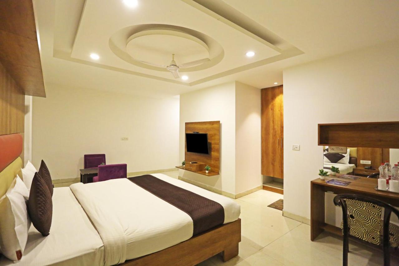 Hotel Sm Suits Near Delhi Airport-Unit By Grand Urban Luxury New Delhi Buitenkant foto