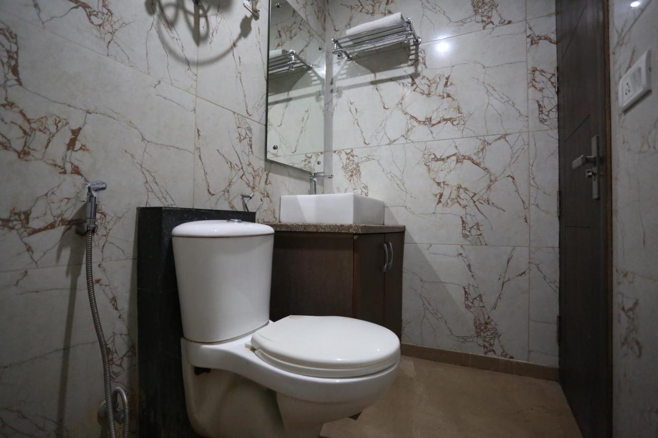 Hotel Sm Suits Near Delhi Airport-Unit By Grand Urban Luxury New Delhi Buitenkant foto
