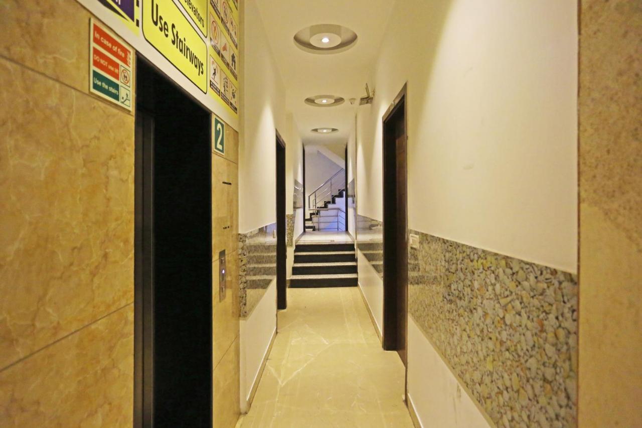 Hotel Sm Suits Near Delhi Airport-Unit By Grand Urban Luxury New Delhi Buitenkant foto