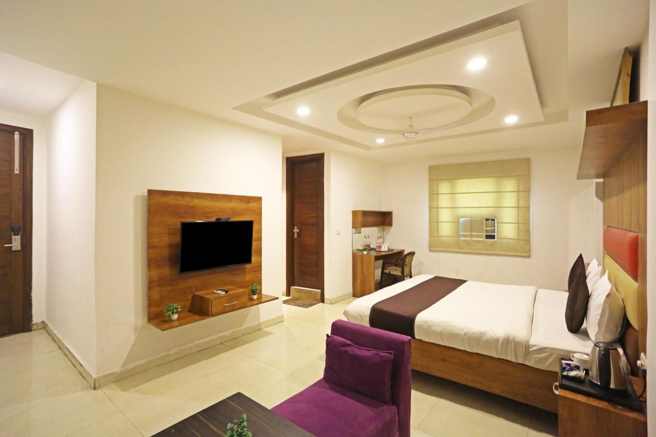 Hotel Sm Suits Near Delhi Airport-Unit By Grand Urban Luxury New Delhi Buitenkant foto